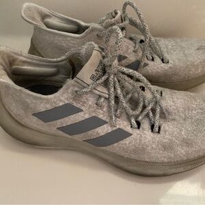 Adidas Womens Light Gray Sneakers Size 8